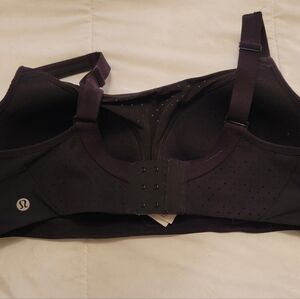 38C Lululemon full support sports bra